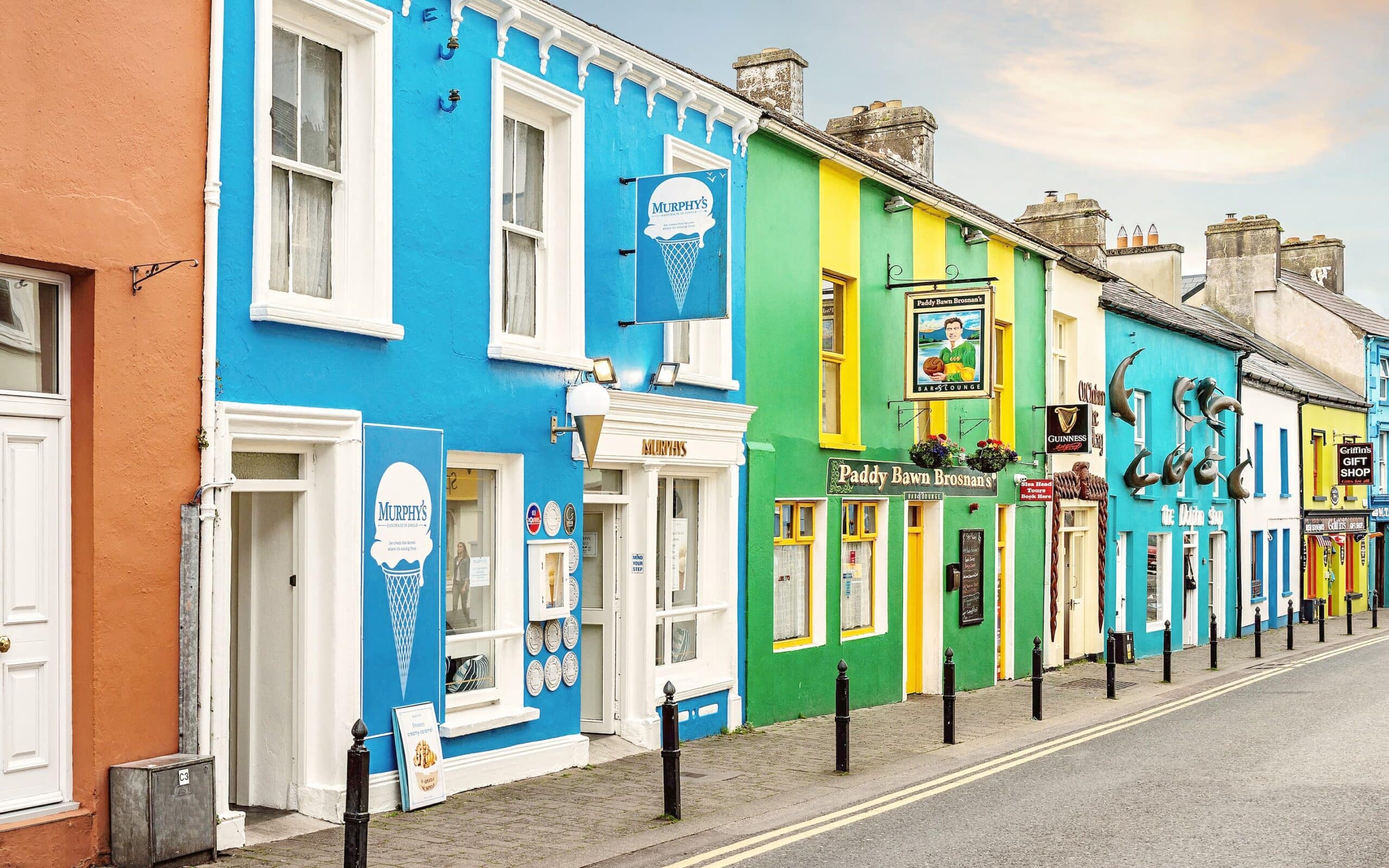 Sanctuary-Cottages-Location-Dingle-Village